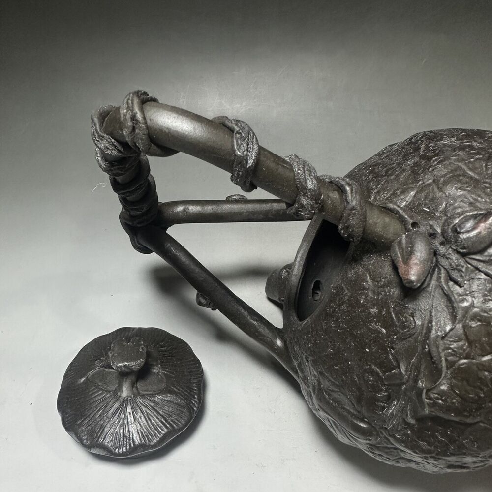 vintage chinese yixing purple clay teapot zisha ceremony carving Collectible art