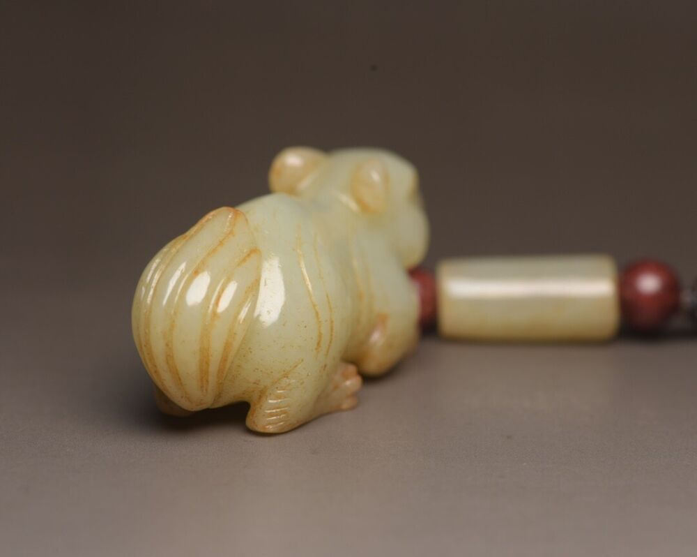 Chinese Hetian Jade Hand Carving Cute Small Squirrel Statue Nice Figurines Rare