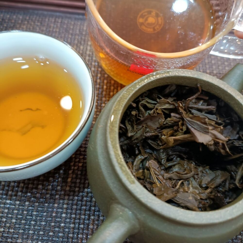 Laomane Arbor Tree Spring Buds Pu-erh Tea Cake 357g Pu'er QiZi Banzhang