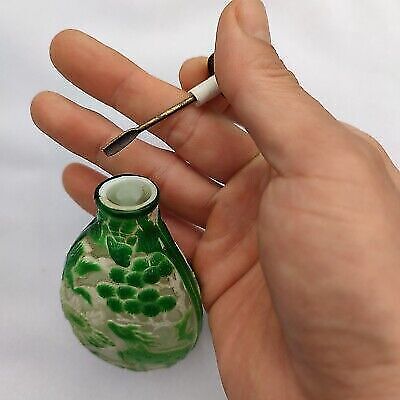 vintage chinese peking glass snuff bottle Crane Statue Heron bird bat fu collect