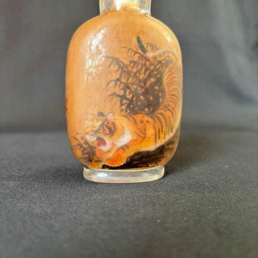 Chinese Snuff Bottle Inside Painted Tiger Statue Reverse Beauty Glazed Peking