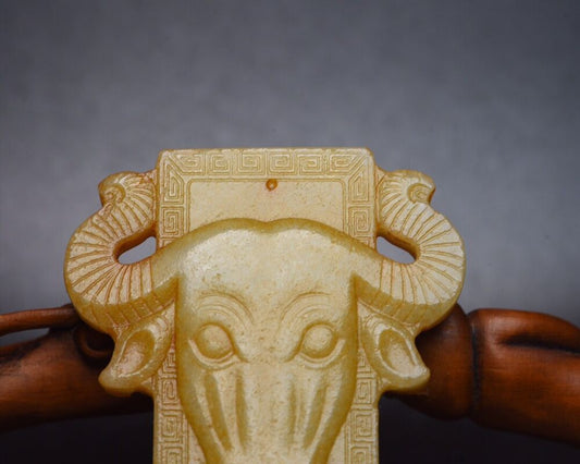 Old Chinese Natural Hetian Jade Carving Cattle Statue Pendant Jewelry Art Rare