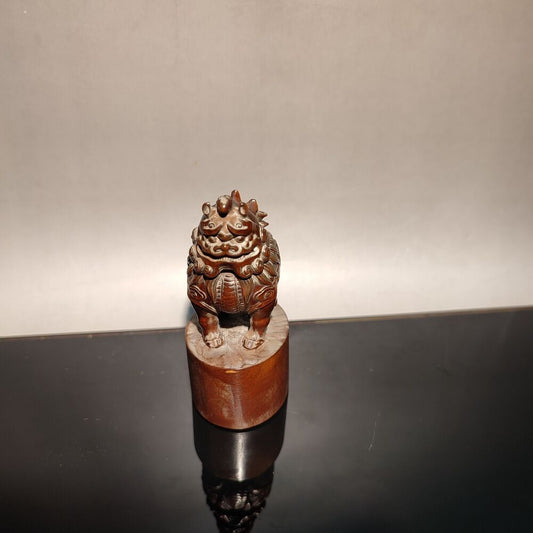 Fine wood carving lion statue seal signet Boxwood mini Study desk painting gift