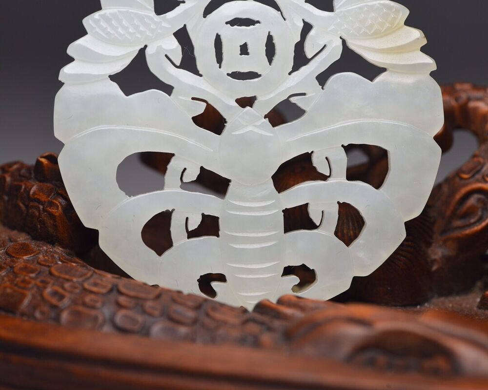 Top Chinese Natural Hetian White Jade Carving Exquisite Statue Pendant Jewelry