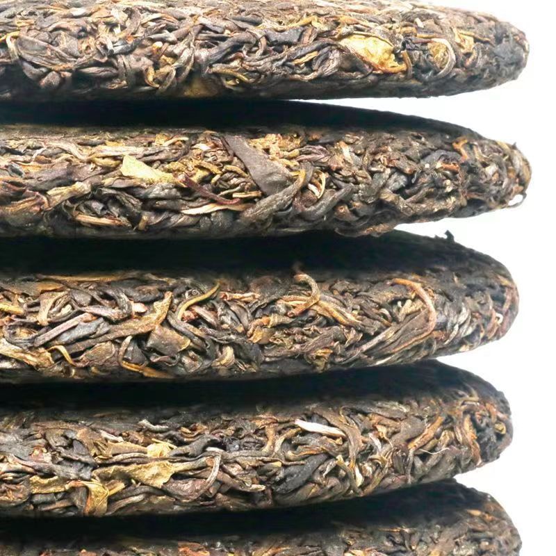 357g Bulang Mountain Pu-erh Raw Tea Cake Yunnan Puerh Sheng Tea Pu'er Green Tea