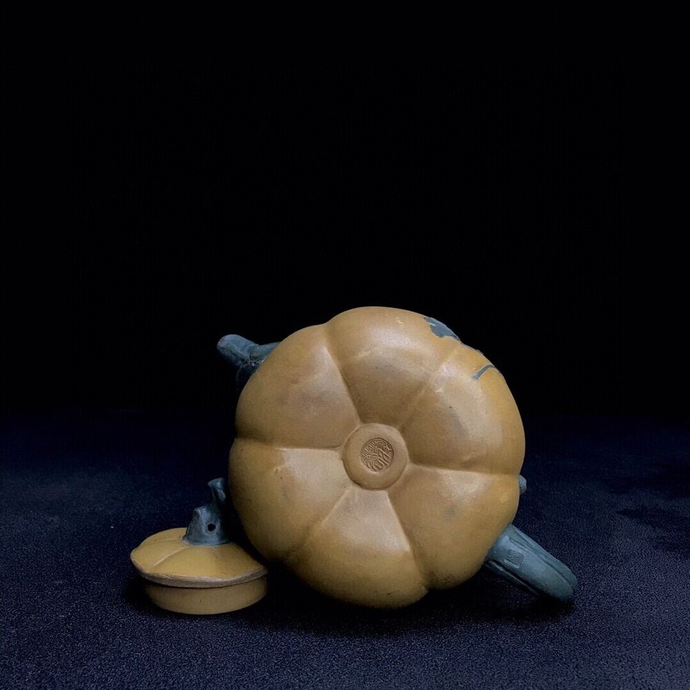 vintage chinese yixing purple clay teapot zisha ceremony carving Collectible art