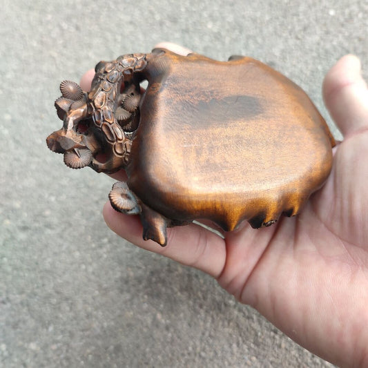 Wooden Carving Ornaments Statue Pine Lovely Woodwork Nature Scene Brush Washer