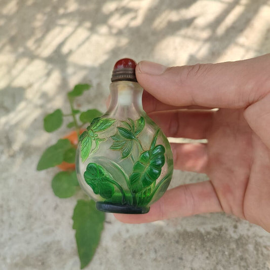 Chinese Clear Green Glazed Carved Lotus Dragonfly Statue Beautiful Snuff Bottle