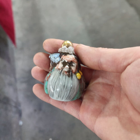 A Chinese Famille Rose Porcelain Snuff Bottle God Longevity Statue Men Painted