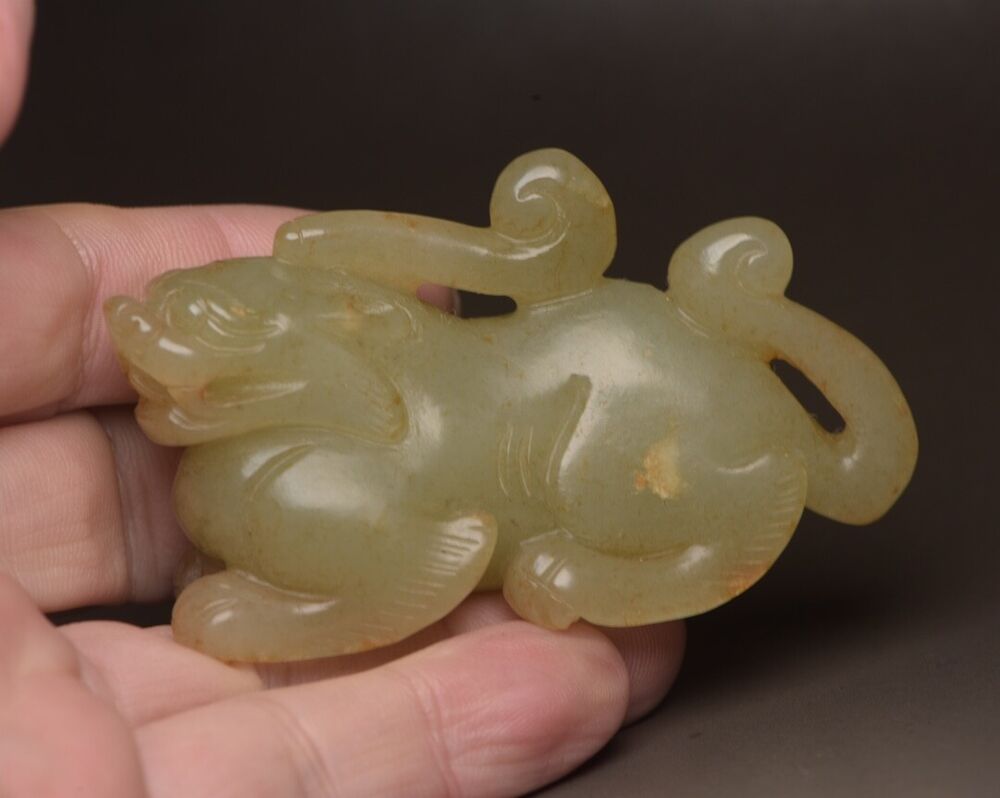 China Old Natural Hetian Jade Carved Beast Animal Statue Sculpture Nice Artwork