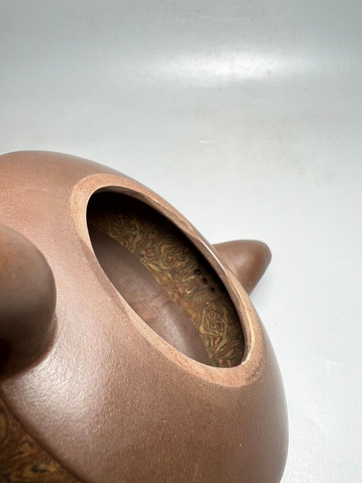 Chinese Yixing Zisha Clay Handmade Exquisite Teapot (汉君 底款:徐汉棠)