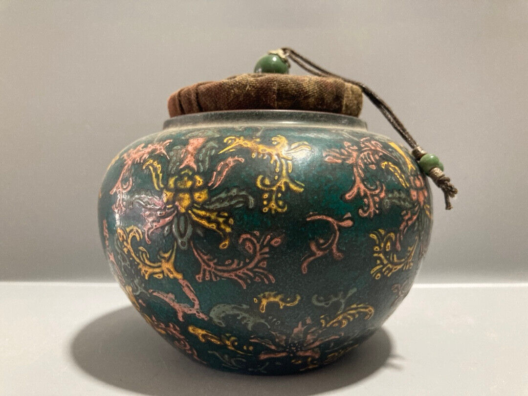 Chinese Yixing Zisha Clay Handmade Exquisite Purple Clay Tea Pot (紫砂茶叶罐)
