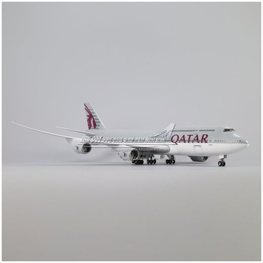 1:160 47CM QATAR BOEING 747-8 Airplane Landing Gear Resin Plane Aircraft Model