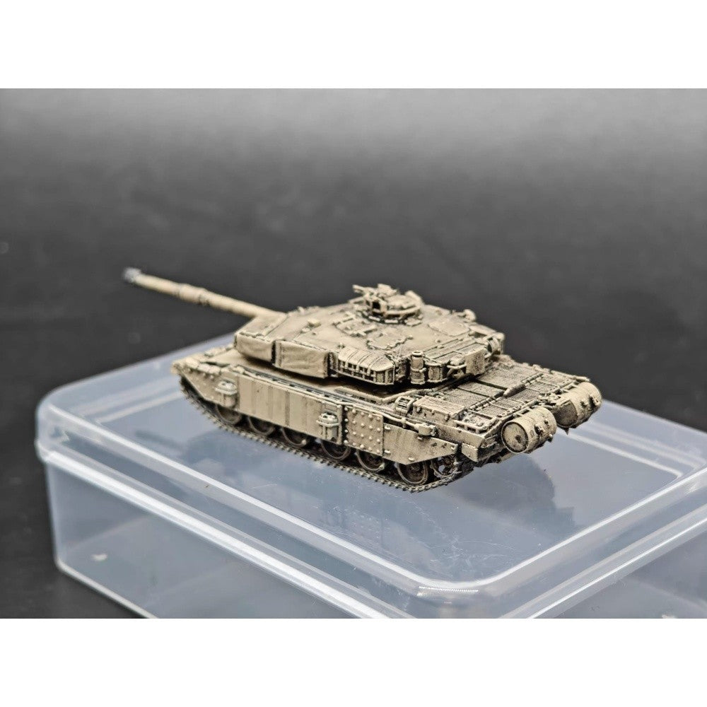 1/144 British Challenger Main Battle Tank Painted Finished Model