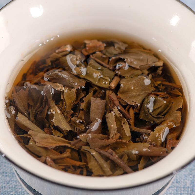 2008 The Flower Tea In The Genesis Valley Yunnan Lincang Puer Tea Raw Pu'er 357g