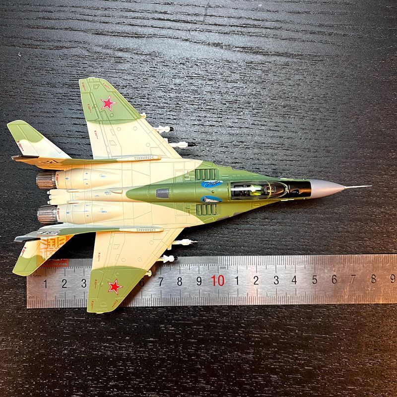 1:100 Mig 29 Fighter Soviet Army Painted Metal Model Weapon Wheel Fixed Support