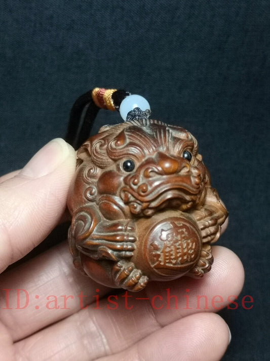 Chinese boxwood hand carved vivid lion Figure statue netsuke collectable gift