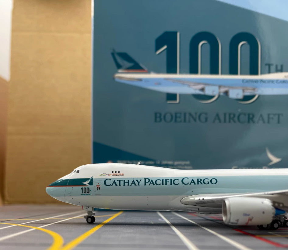 1:400 YY Wings CATHAY PACIFIC CARGO BOEING B747-8F Flap Down Plane Diecast Model