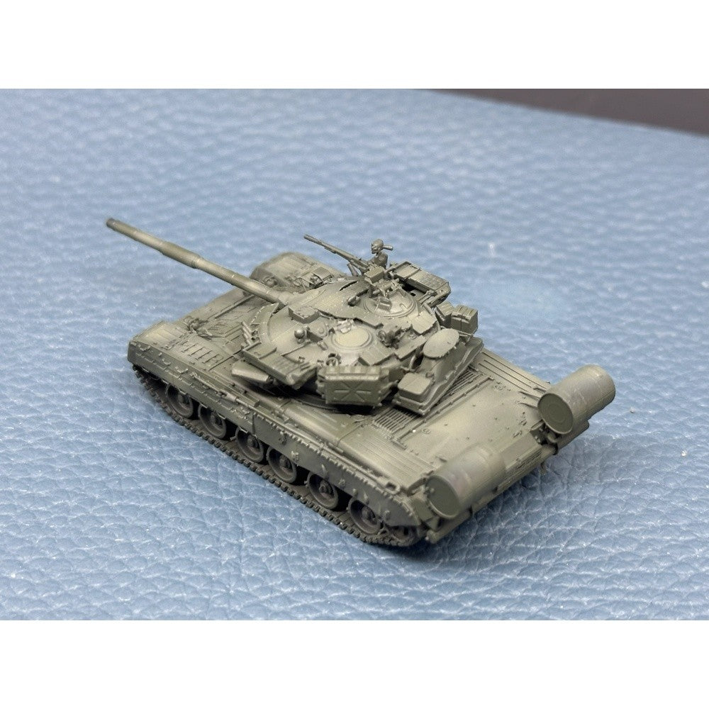 1/144 Russian T-80UM2 Main Battle Tank Painted Finished Model