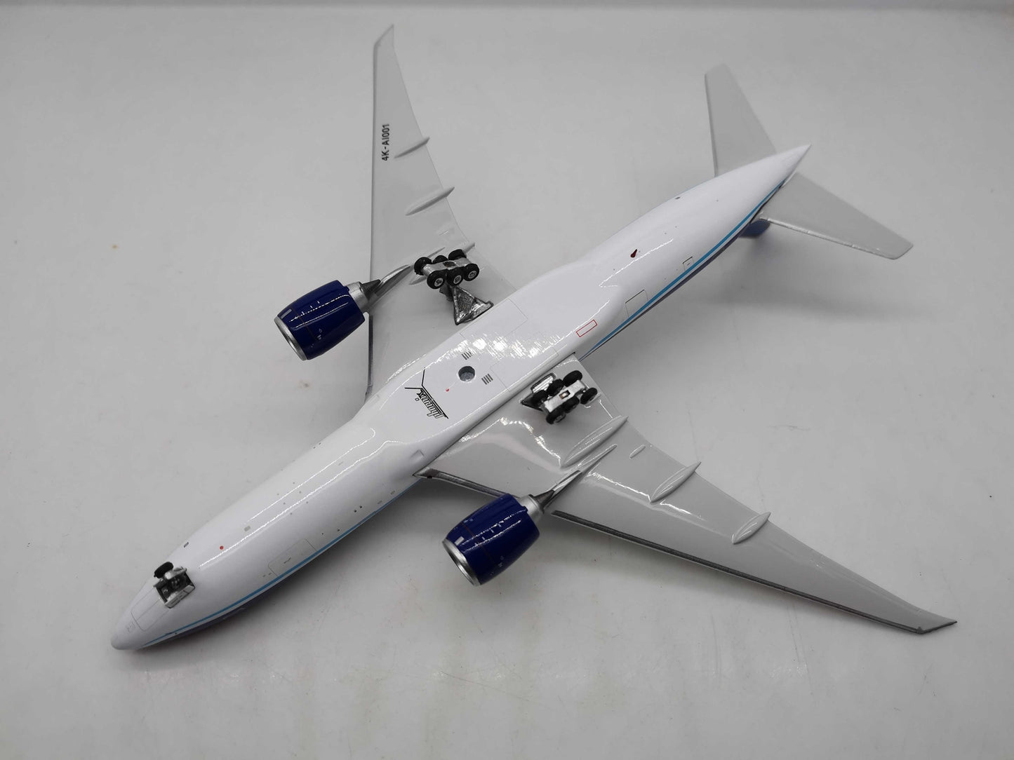 1:400 Phoenix AZERBAIJAN BOEING B777-200LR Airplane Diecast Aircraft Plane Model