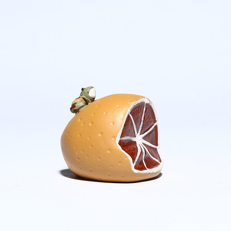 Chinese Yixing Zisha Pottery Duan Clay Lovable Orange Animal Frog Tea Pet Statue