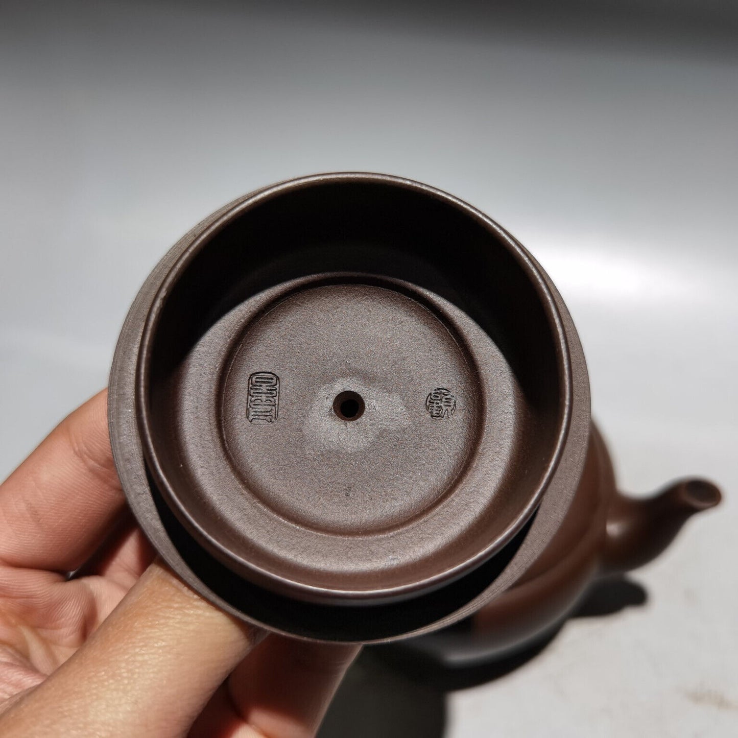 Chinese Yixing Zisha Clay Handmade Exquisite Teapot (上新桥套壶 底款:顾景舟)