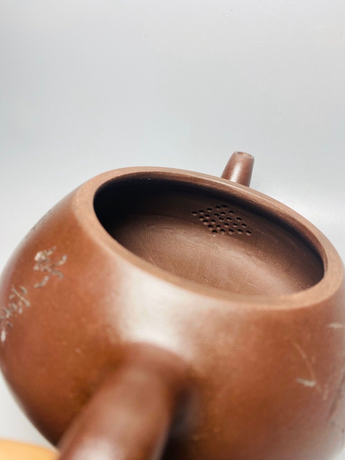 Chinese Yixing Zisha Clay Handmade Exquisite Teapot(汉堂石瓢 底款:顾景舟)