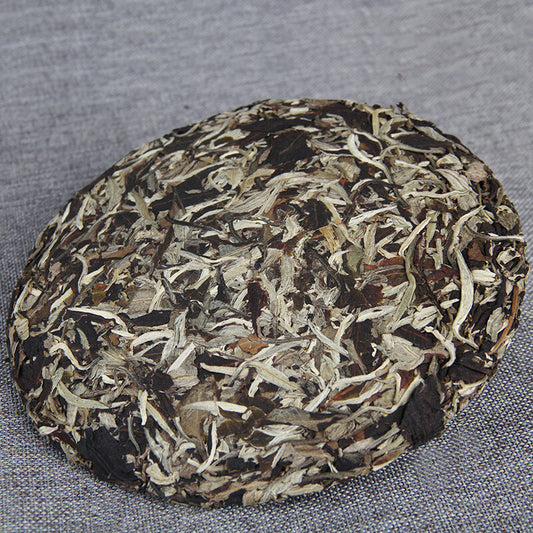 2018 Yue Guang Mei Ren Shen Puer Mixed White Tea Ancient Arbor Raw Puer Tea 357g