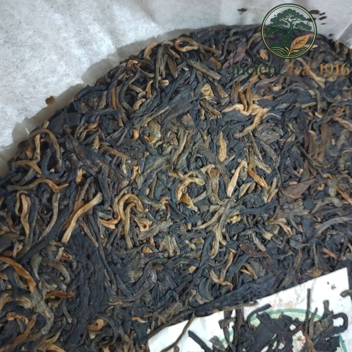 400g 2007 Zhongcha Yunnan Qizi Cake Early Spring Pu'er Tea Raw Ancient Tree Puer
