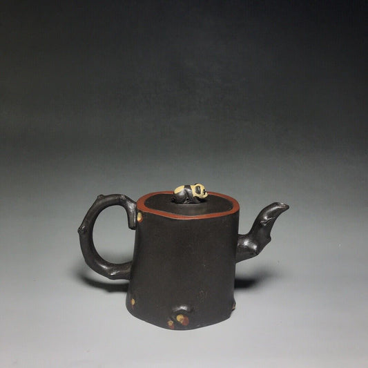 Chinese Yixing Zisha Clay Handmade Exquisite Teapot(熊猫壶 底款:蒋蓉)