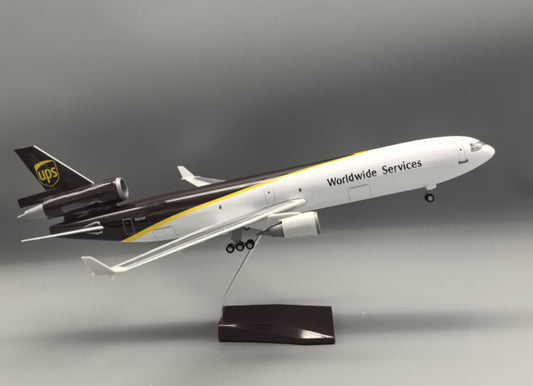47CM 1:130 UPS McDonnell Douglas MD-11 Airplane Led Sound Light Resin Model