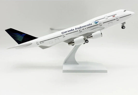 30CM Garuda Indonesia BOEING 747-400 Airplane Landing Gear Resin Aircraft Model