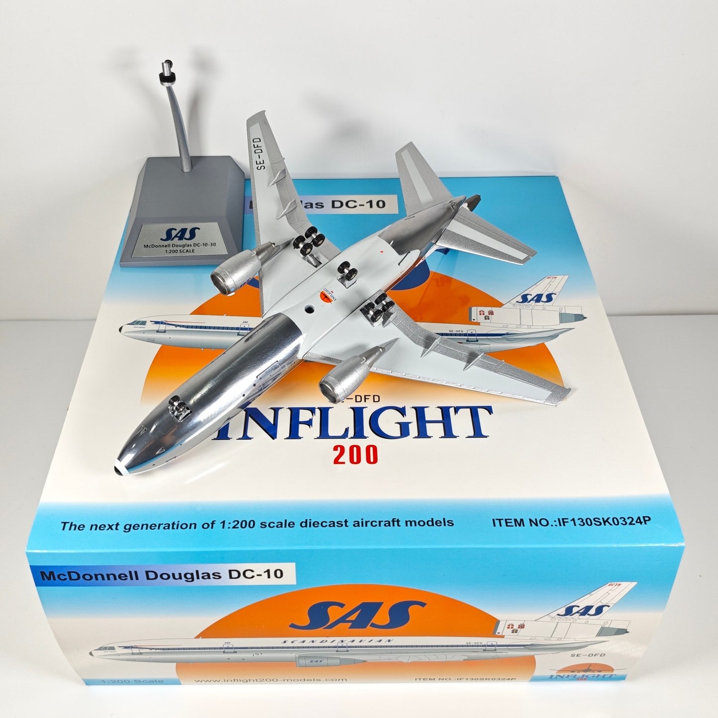 1:200 InFlight United DC-10 SE-DFD Passenger Airplane Diecast Plane Model