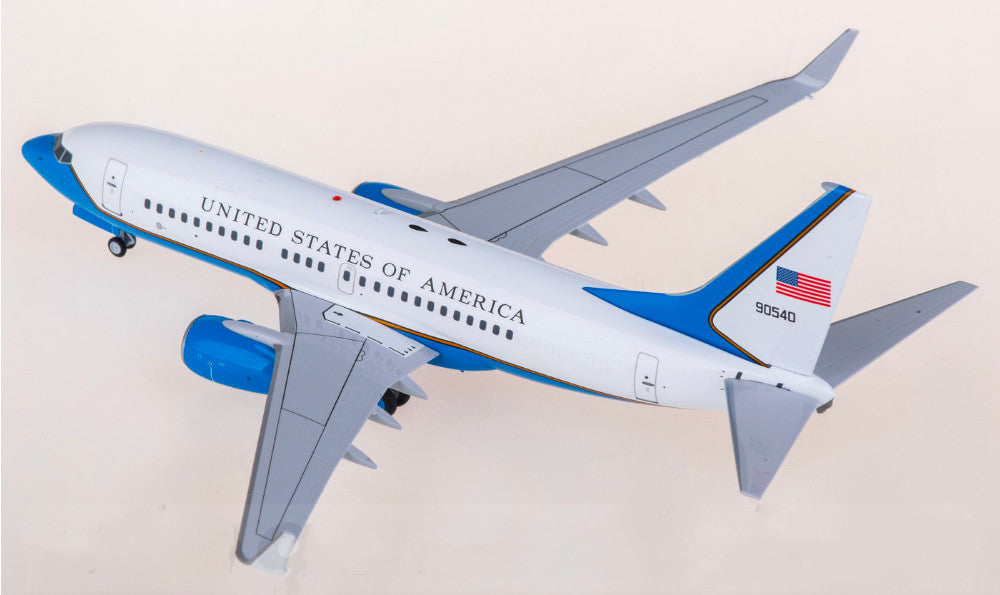 1:200 NGmodels USAF Boeing 737-700 C-40C Passenger Airplane Diecast Plane Model