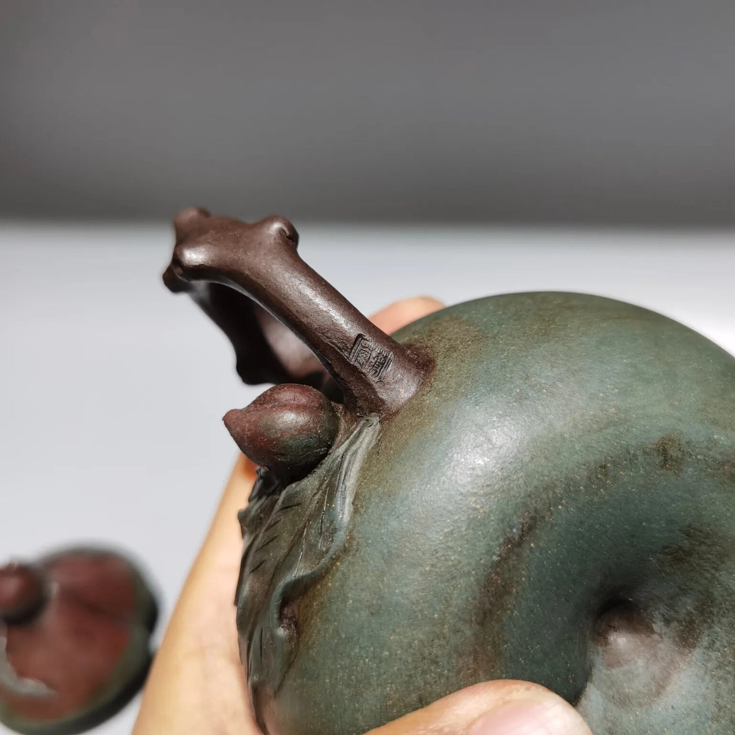 green mud Chinese Yixing Zisha purple Clay Teapot Longevity Peach tea Pot 360ml