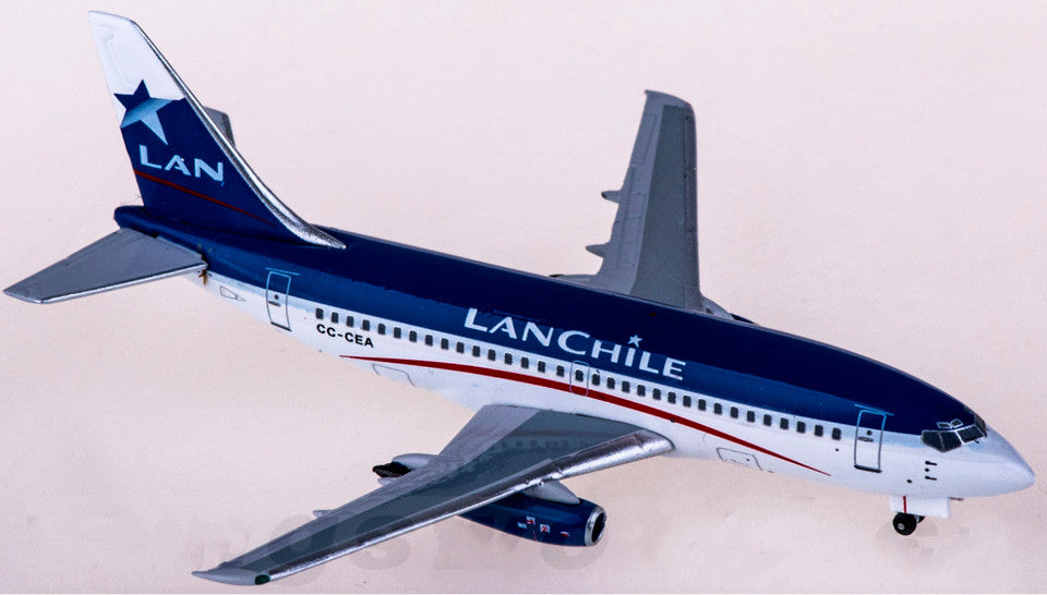 1:400 AeroClassics LANCHILE BOEING 737-200 Passenger Plane Diecast Model