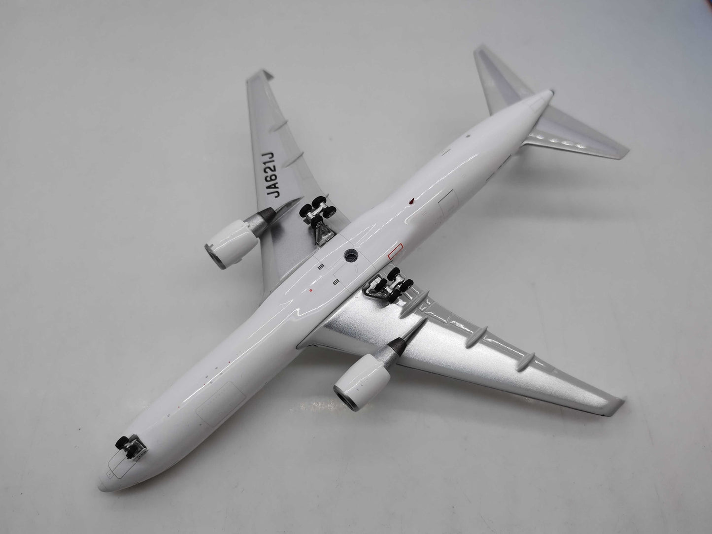 1:400 Phoenix JAPAN AIRLINES BOEING B767-300 Airplane Diecast Aircraft Model
