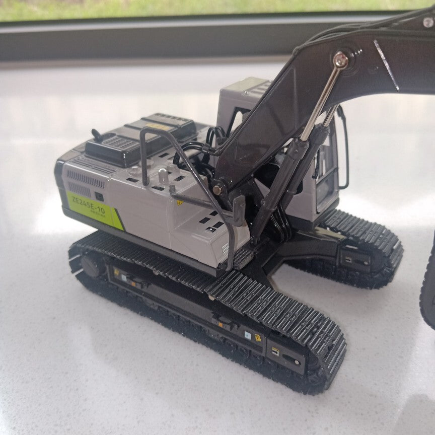 1:43 ZOOMLION ZE245E-10 Excavator Construction Machinery Vehicle Diecast Model