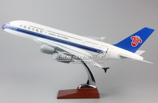 45CM 1:160 CHINA SOUTHERN AIRBUS A380 B-6136 Passenger Airplane Resin Model