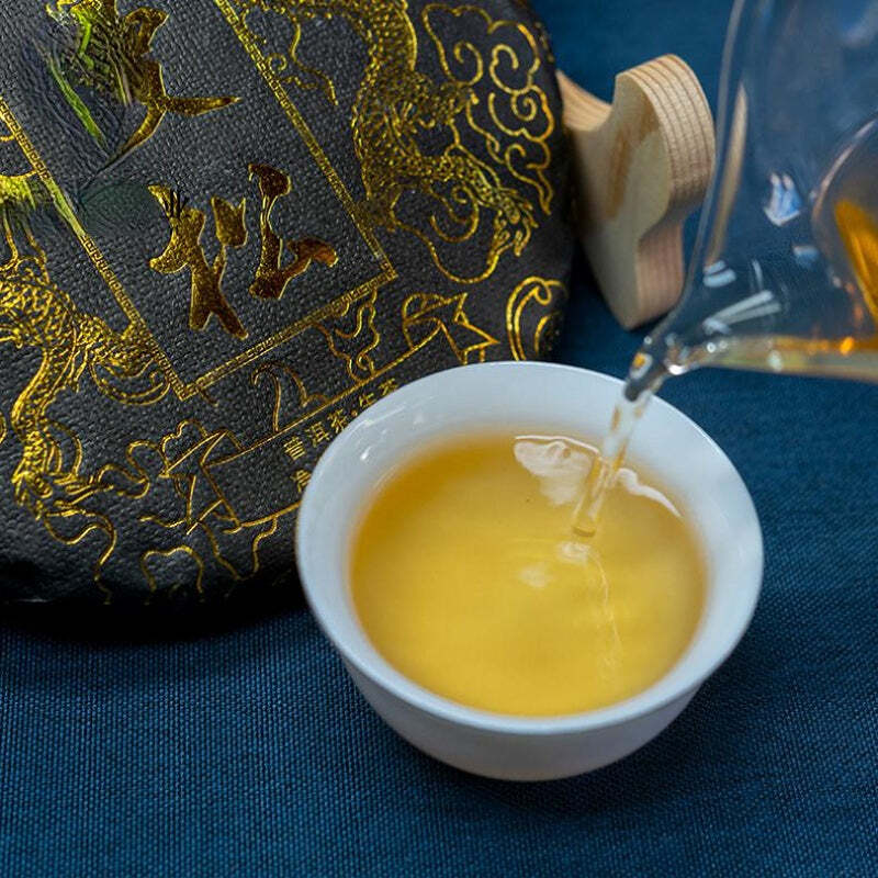 Yunnan Mansong Organic Pu-erh Tea Raw Puerh Tea Cake Pu'er Shengcha 200g