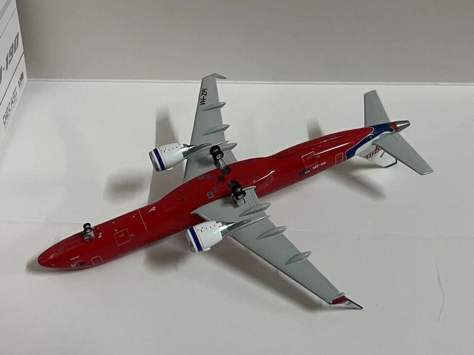 1:200 JC Wings Virgin Blue Embraer ERJ-190 Passenger Airplane Diecast Model