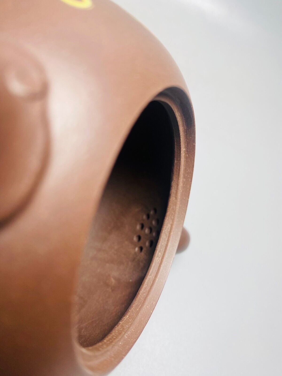 l-0Chinese Yixing Zisha Clay Handmade Exquisite Teapot (如意彩绘 底款:崔聖耀)