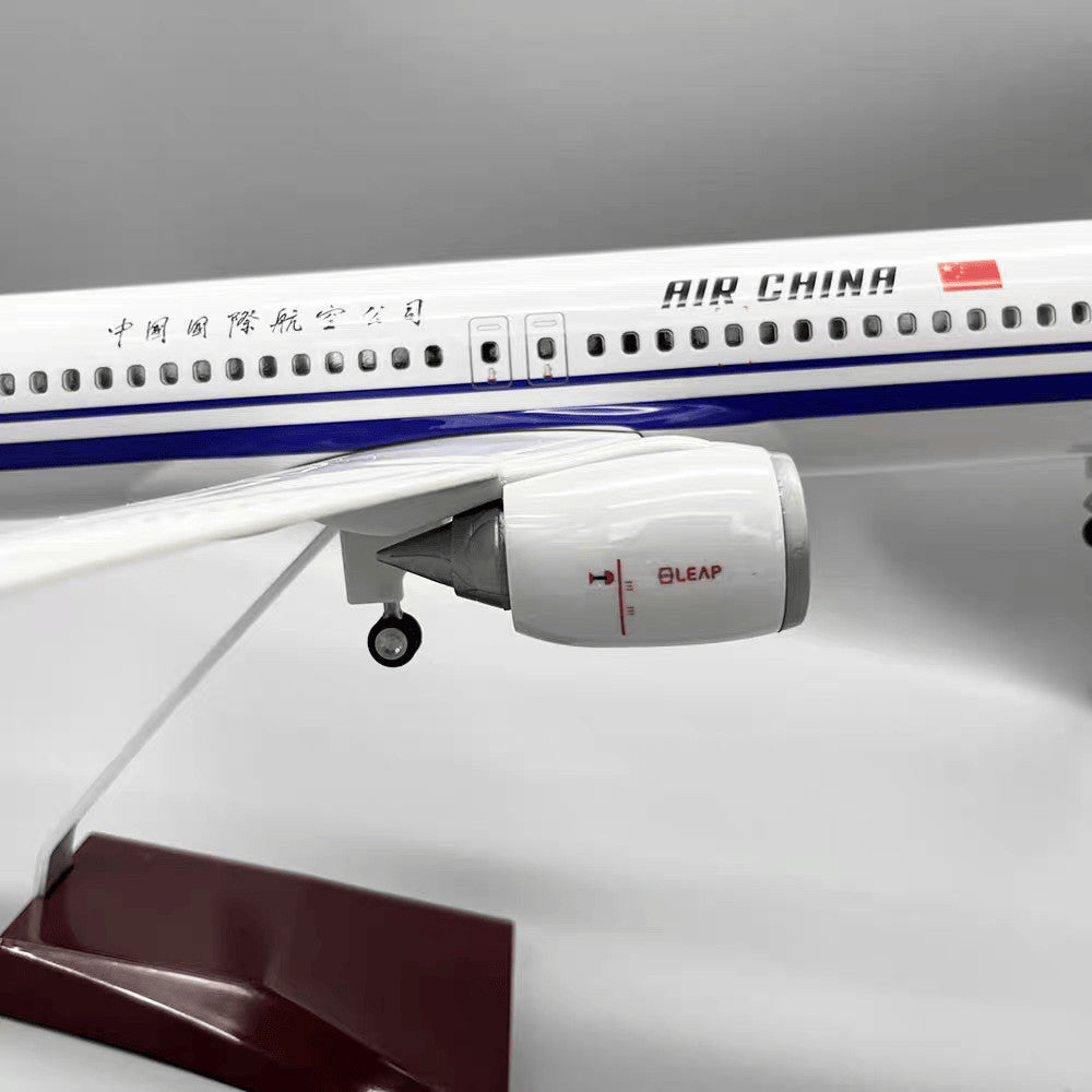 47CM 1:82 AIR CHINA COMAC C919 Passenger Airplane Landing gears Resin Model