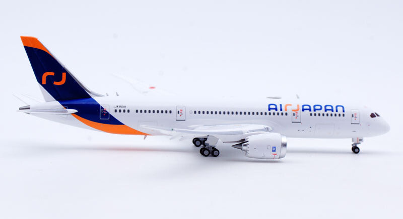 1:400 JC Wings Air Japan Dreamliner B787-8 Passenger Airplane Diecast Model
