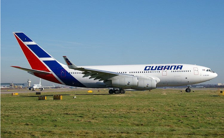 1:400 Phoenix Cubana Ilyushin Il-96-300 CU-T1254 Airplane Diecast Model