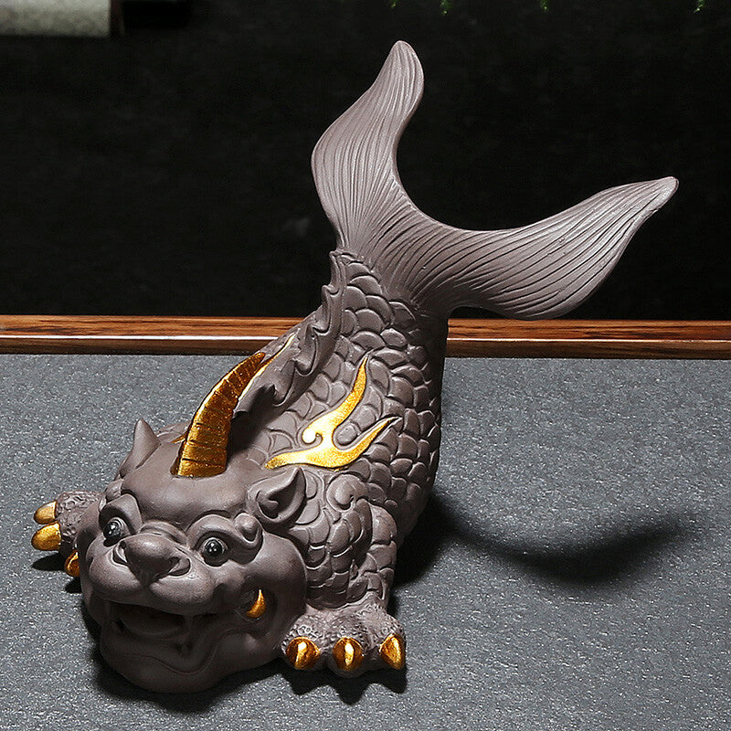 Chinese yixing zisha Pottery Gilt Fengshui Fish Goldfish Animal tea pet Statue
