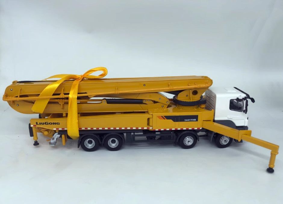 1:50 LIUGONG 5441THB 52M Concrete Pump Truck Construction Machine Diecast Model
