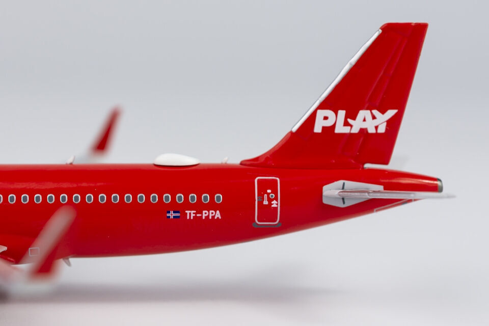 1:400 NG Model PLAY AIRBUS A320neo Passenger Airplane Diecast Aircraft Model