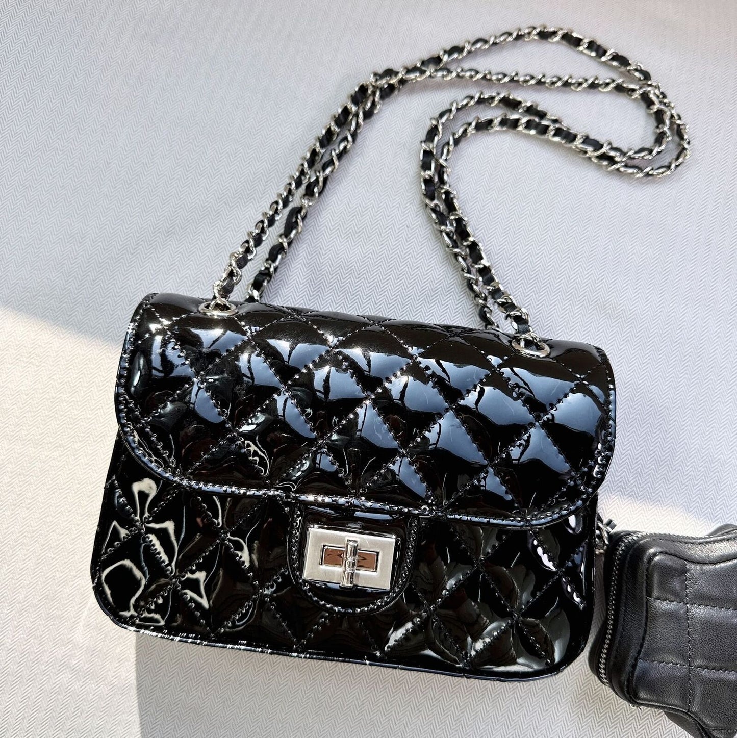 Quilted Patent Leather Small Flap Purse w/ Chain & Star Shoulder Bag Fashion