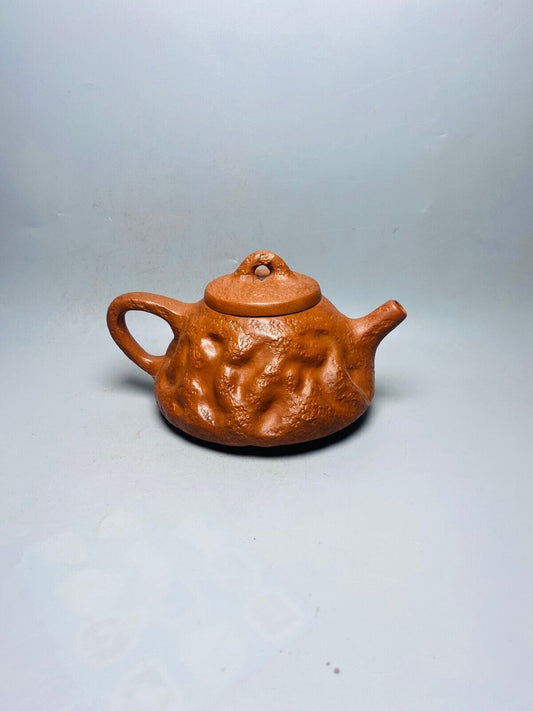 l-0Chinese Yixing Zisha Clay Handmade Exquisite Teapot (子冶石瓢供春壶 底款:吴勇军)